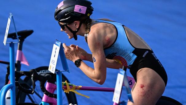 <p>Ein Sturz und viele Schürfwunden: Jolien Vermeylen belegte im Triathlon den 24. Platz.</p>