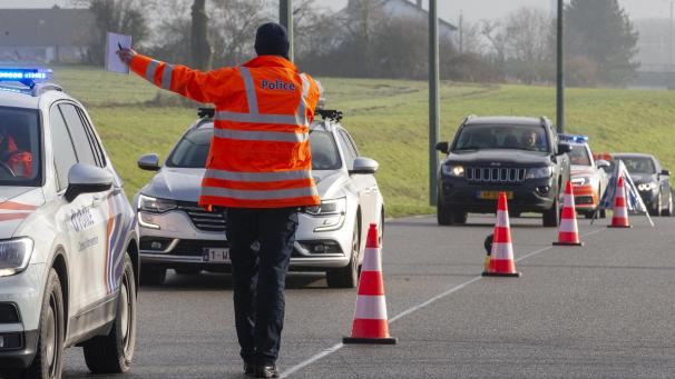 <p>Je nach Schwere des begangenen Verstoßes soll es Punkte geben. Bei Erreichen einer gewissen Anzahl Punkte würde der Führerscheinentzug drohen.</p>