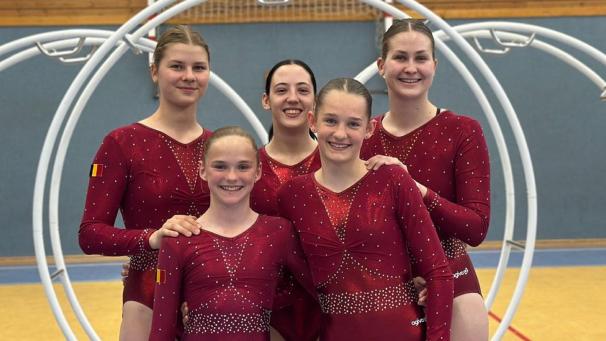 <p>Starke Leistungen zeigten die belgischen Rhönradturnerinnen bei der WM in Almere. Die Juniorinnen belegten im Teamwettkampf Platz vier, Lara Patzer (hinten rechts) verpasste das Spirale-Finale der Senioren als Siebte nur hauchdünn.</p>