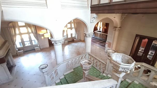 <p>Das Château Peltzer wurde 1893 in neogotischem Stil nach englischem Vorbild erbaut. Bei den Materialien wurde nicht gespart.</p>