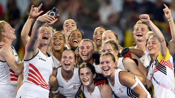 <p>Siegerselfie: Nach dem 2:0 gegen Spanien stehen die „Red Panthers“ im Halbfinale.</p>