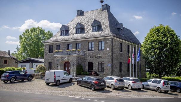 <p>B9732821100Z.1_20221130174359_000+GAELP68TO.1-0</p>