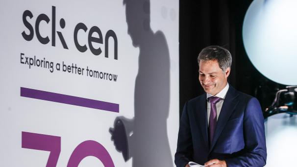 <p>Dieses Bild mit dem diensttuenden Premierminister Alexander De Croo entstand im Kernforschungszentrum Mol, als dieses 70. Geburtstag feierte (im Mai 2022).</p>