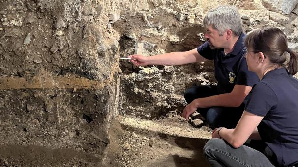 <p>„Im November konnte man den Schichtaufbau dieses Profils noch gut erkennen“, sagt Dombaumeister Dr. Jan Richarz.</p>