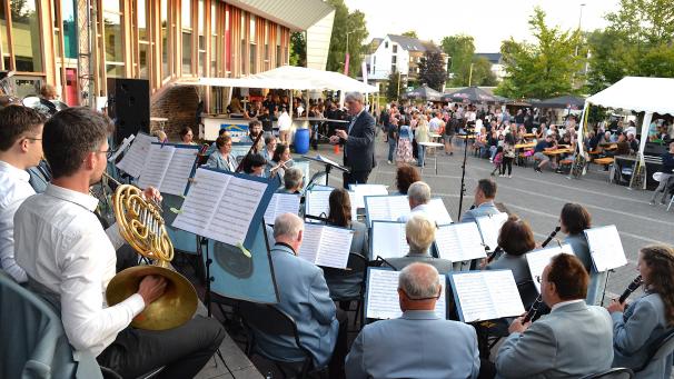 <p>Die Kgl. Harmonie Hergenrath eröffnete den letzten Summertime-Abend.</p>