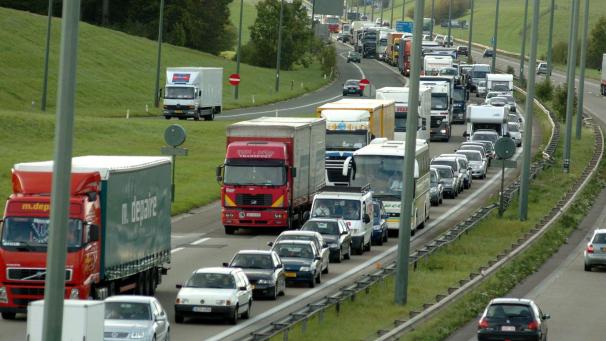 <p>Stau auf der E 411</p>