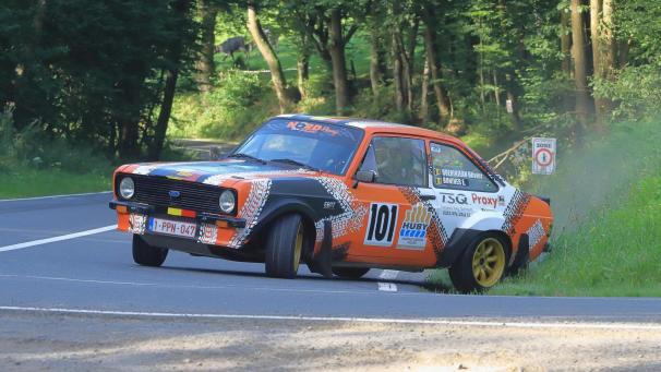 <p>Olivier Querinjean (Ford Escort) in spektakulärer Fahrt.</p>