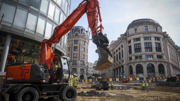 <p>Herbst 2027 sollen die Arbeiten abgeschlossen sein.</p>