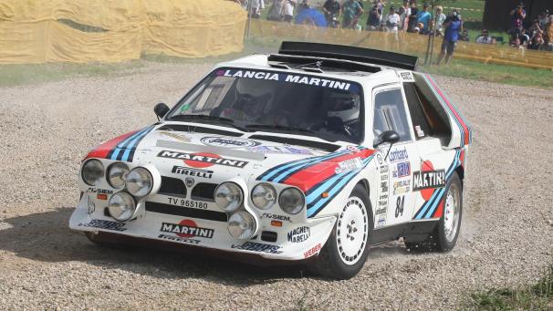 <p>Oswald Backes aus Born ist wieder Copilot des Schweizers Rolf Wyss im Lancia Delta S4.</p>