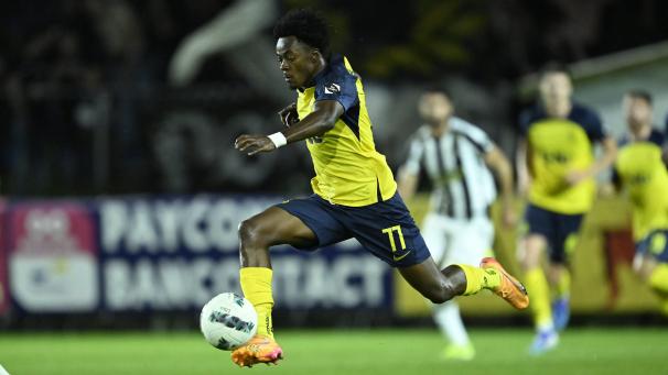 <p>Schneller Antritt: Mohammed Fuseini sprintet los. In der Nachspielzeit verwandelt er einen Strafstoß zum 1:0-Sieg für Saint-Gilloise.</p>