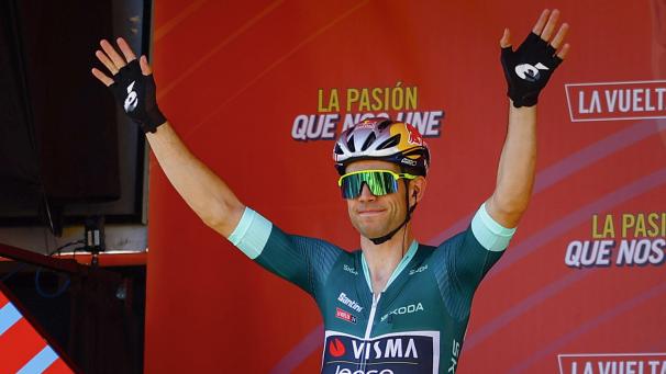 <p>Noch in Grün, ab sofort in Rot: Wout van Aert führt die Vuelta an.</p>