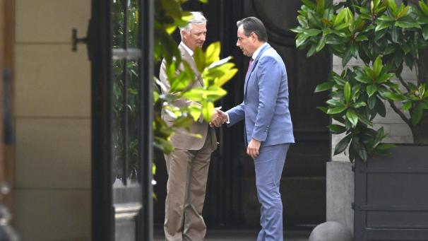 <p>König Philippe hat am Montag Formateur Bart De Wever im Königlichen Palast empfangen.</p>
