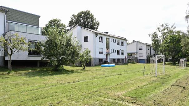 <p>Die Häuser des Mosaik-Zentrums am Limburger Weg sind in die Jahre gekommen. Die Verantwortlichen streben deshalb einen zentralen Neubau an.</p>