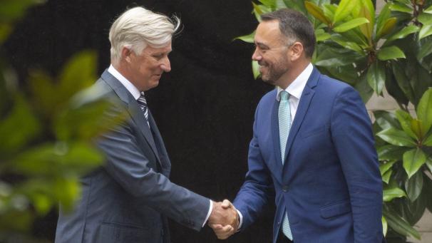 <p>Maxime Prévot wurde im Nachmittag von König Philippe empfangen. Er akzeptierte den Vermittlungsauftrag.</p>