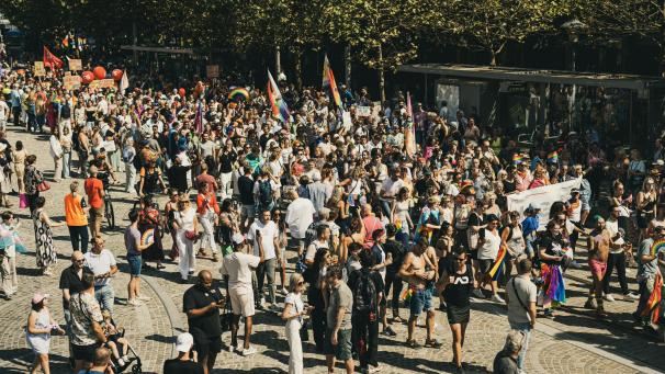 <p>In der Cité ardente fand am Samstag die erste „Pride“-Parade statt.</p>