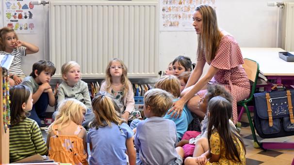 <p>Für die Schüler der Französischen Gemeinschaft geht heute der Unterricht wieder los.</p>