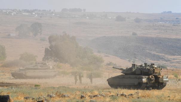 <p>Ein israelischer Panzer nahe der Grenze zu Libanon. Von hier aus greift die Hisbollah immer wieder Ziele im Norden Israels an.</p>