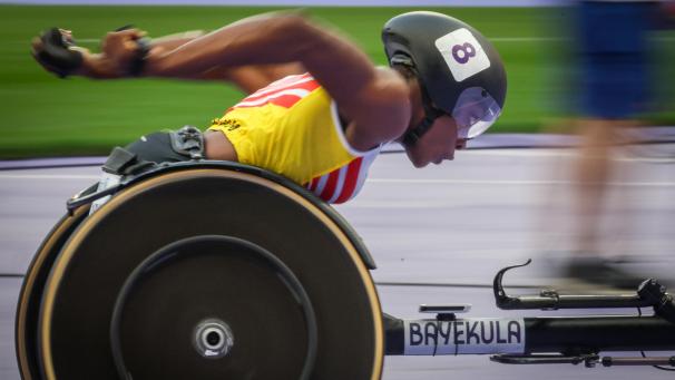<p>Léa Bayekula in Aktion</p>