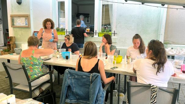 <p>Im Juni wurden im Park Café verschiedene Ateliers angeboten.</p>