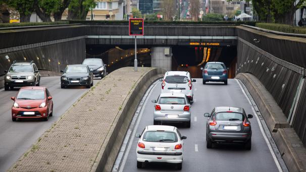 <p>Beginn der abendlichen Hauptverkehrszeit in Brüssel</p>