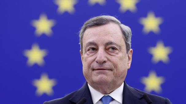 <p>Mario Draghi bei einer Plenarsitzung des Europäischen Parlaments</p>