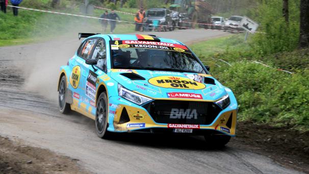 <p>Cédric Cherain geht im Hyundai i20 N R2 auf die Strecke.</p>