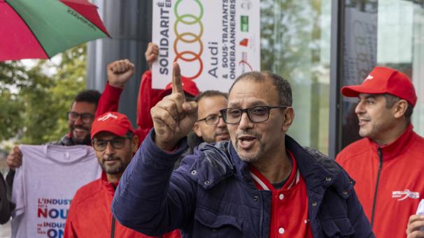 <p>Gewerkschaftsvertreter vor dem Schlichtungsgespräch mit dem Management von Audi Brussels</p>
