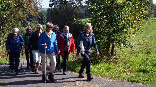 <p>Über 1.000 Wanderfreunde nutzten am vergangenen Wochenende das Angebot des Wanderclubs Bütgenbach, die Landschaft zu erkunden. Die Volkswanderung fand zum 44. Mal statt.</p>