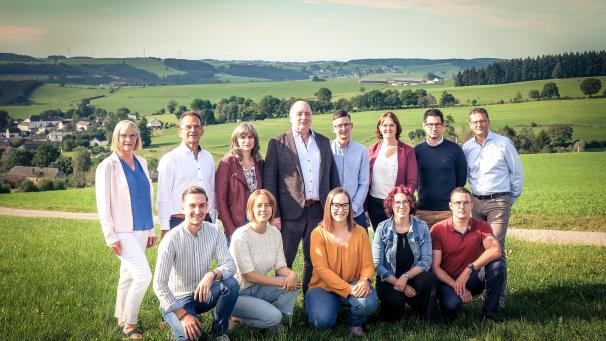 <p>13 Kandidaten im Alter zwischen 24 und 67 Jahren treten für die Liste „Aktiv Gestalten“ in der Gemeinde Burg-Reuland an. Viele von ihnen sind neu dabei in der Kommunalpolitik.</p>