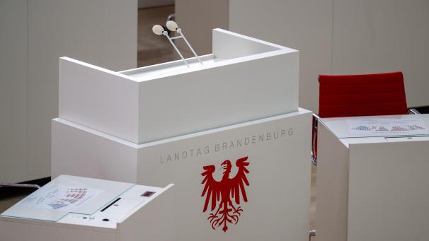 <p>Zu vergeben sind im Potsdamer Landtag üblicherweise 88 Sitze. Gibt es viele Überhang- und Ausgleichsmandate, können es bis zu 110 Mandate werden.</p>