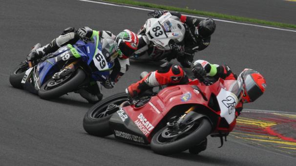 <p>Patrick Thoussaint (#23) bei seiner Rennpremiere auf dem Motorrad.</p>