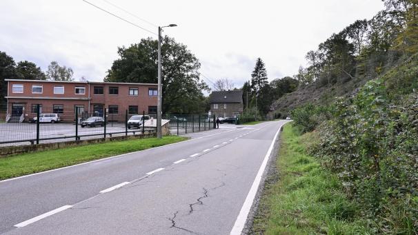 <p>Auf der Oestraße bis zur Rue de l’invasion/Rue Perkiets wird der Asphaltbelag abgefräst und ersetzt.</p>