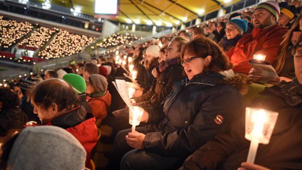 <p>Das „Weihnachtssingen auf dem Tivoli“ ist für viele Personen schon seit Jahren zu einer festen Tradition geworden.</p>
