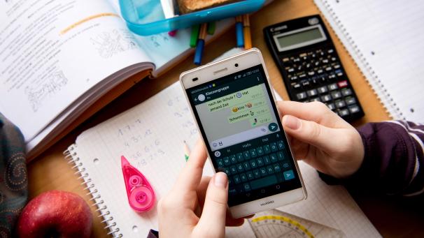 <p>Vivant setzt sich für Handyverbot in Schulen ein.</p>