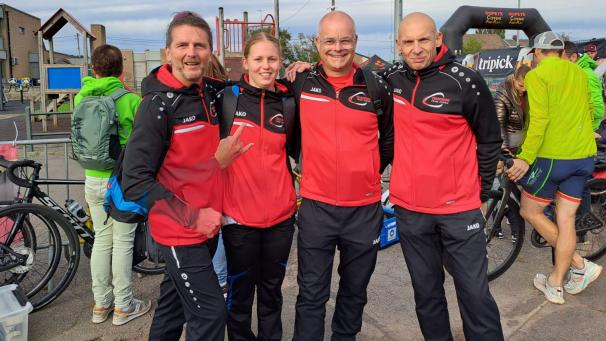 <p>Mit fünf Viererteams war das Eupener „Tri Team“ in Oupeye vertreten, hier Alain Braibant, Kim Hanf, Peter Steffens und Yannick Hackens (v.l.n.r.)</p>