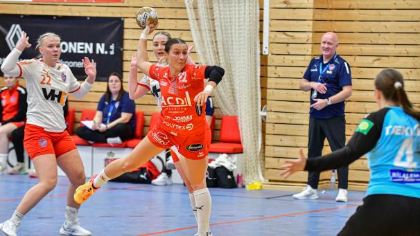 <p>Schon zur Pause lagen Lauranne Beckers und Co. weit zurück.</p>