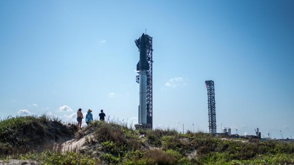 <p>Das SpaceX Starship auf einer Startrampe auf der Starbase in der Nähe von Boca Chica.</p>