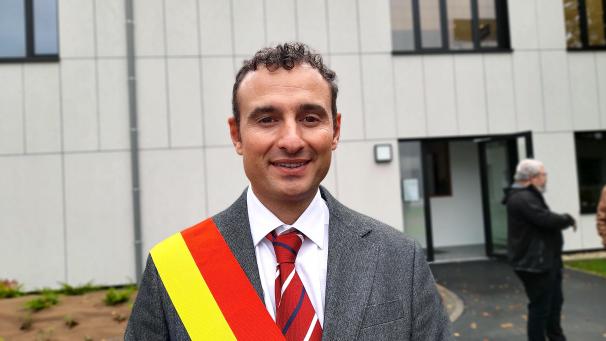 <p>Der aktuelle Bauschöffe Fabien Legros wird in Stavelot Bürgermeister Thierry de Bournonville ablösen.</p>
