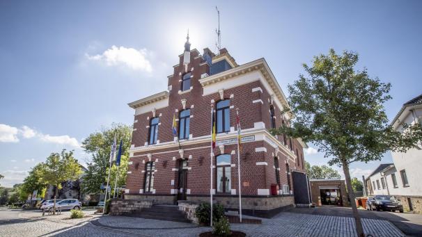 <p>Ein Blick auf das Herbesthaler Gemeindehaus</p>