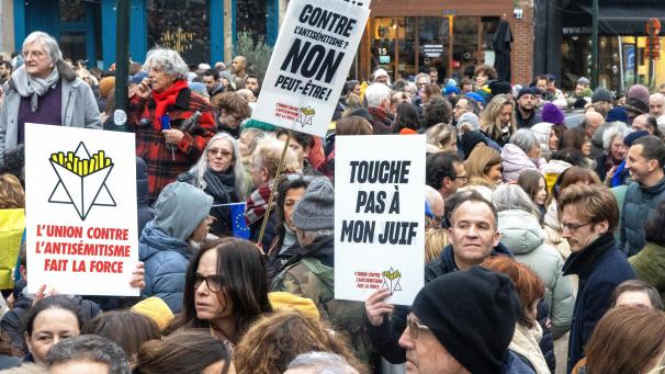 <p>Eine von der Judenorganisation CCOJB organisierte Kundgebung gegen Antisemitismus in Brüssel (2023)</p>