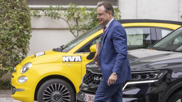 <p>Der Druck steigt: Bart De Wever nahm am Mittwoch die Verhandlungen wieder auf.</p>