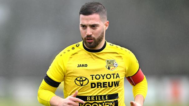 <p>Auf ein aktuelles Foto im St.Vither Trikot warten wir ebenso wie Markus Klauser auf sein Comeback. Doch der Ex-Raerener macht den nächsten Schritt.</p>