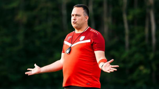 <p>„Lieber nicht schön spielen, aber dafür was Zählbares mitnehmen“, gibt Trainer Dany Lehnen seinen Emmelsern mit auf den Weg.</p>