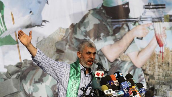 <p>Jihia al-Sinwar, ein Gründer des militärischen Flügels der Hamas, spricht während einer Kundgebung im südlichen Gazastreifen. Die palästinensische Terrororganisation Hamas hat den Tod ihres Anführers Jihia al-Sinwar bestätigt.</p>