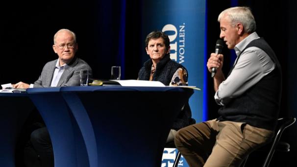 <p>Die Listen „Gemeinsam“ (rechts, Spitzenkandidat Werner Henkes) und „Jetzt handeln“ (Gaby Schröder, Mitte) werden im St.Vither Stadtrat die Mehrheit bilden. Bürgermeister Herbert Grommes (links) und seine „Neue Bürgerallianz“ müssen in die Opposition.</p>