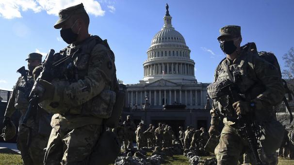 <p>Sicherheitsmaßnahmen am Kapitol in Washington, das Anfang 2021 gestürmt worden war.</p>