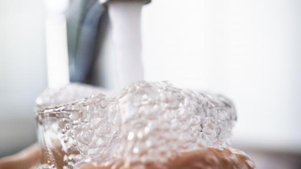 <p>Der Trinkwasserpreis steigt in der Gemeinde Amel nächstes Jahr auf 2,50 Euro pro Kubikmeter.</p>