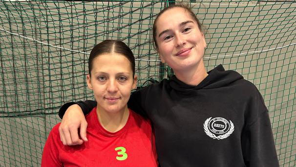 <p>Mittlerweile haben sie in Sprimont eine neue sportliche Bleibe gefunden, doch die vergangenen Monaten auf Teneriffa verliefen für Kaye Kriescher (links) und Céline Clermont alles andere als ausgemalt.</p>