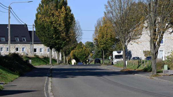 <p>Entlang der Eynattener Straße soll ein Fuß- und Radweg entstehen.</p>