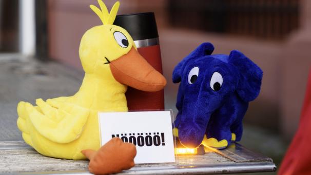 <p>Die Figuren Ente und Elefant aus der «Sendung mit der Maus».</p>
